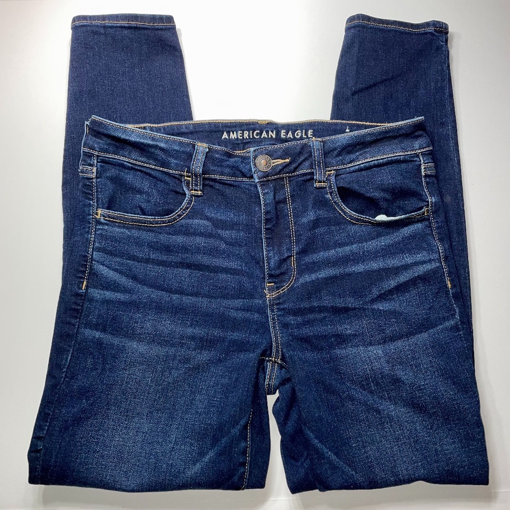 !New! American Eagle Jeans (Women)